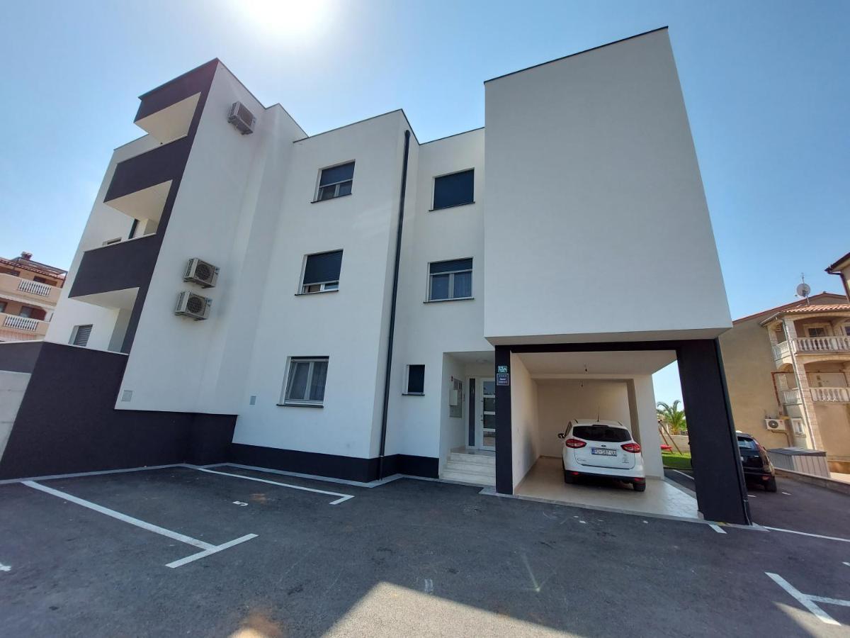 Valux Apartman Póla Kültér fotó