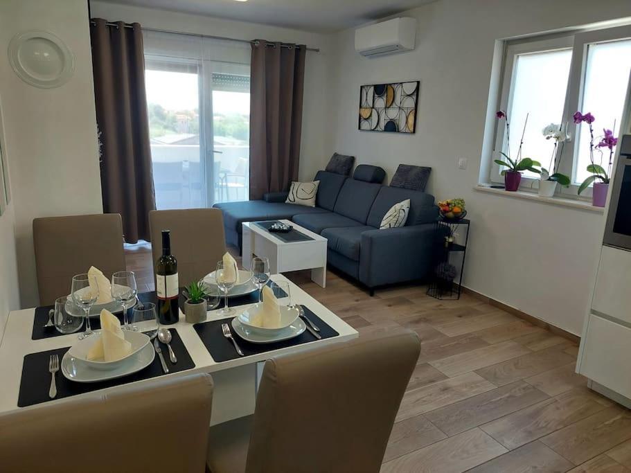 Valux Apartman Póla Kültér fotó