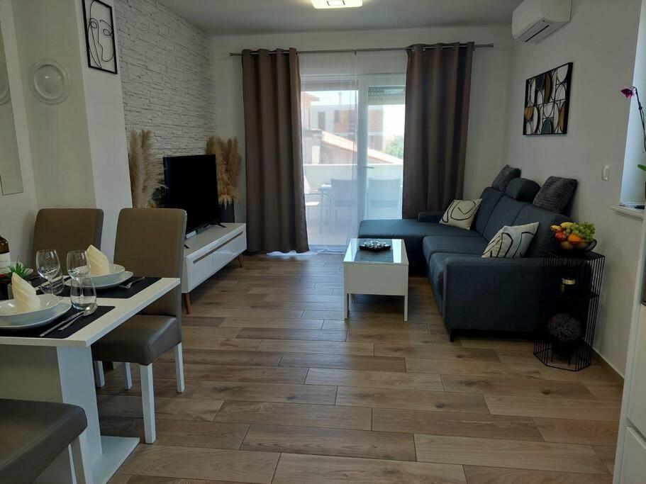 Valux Apartman Póla Kültér fotó